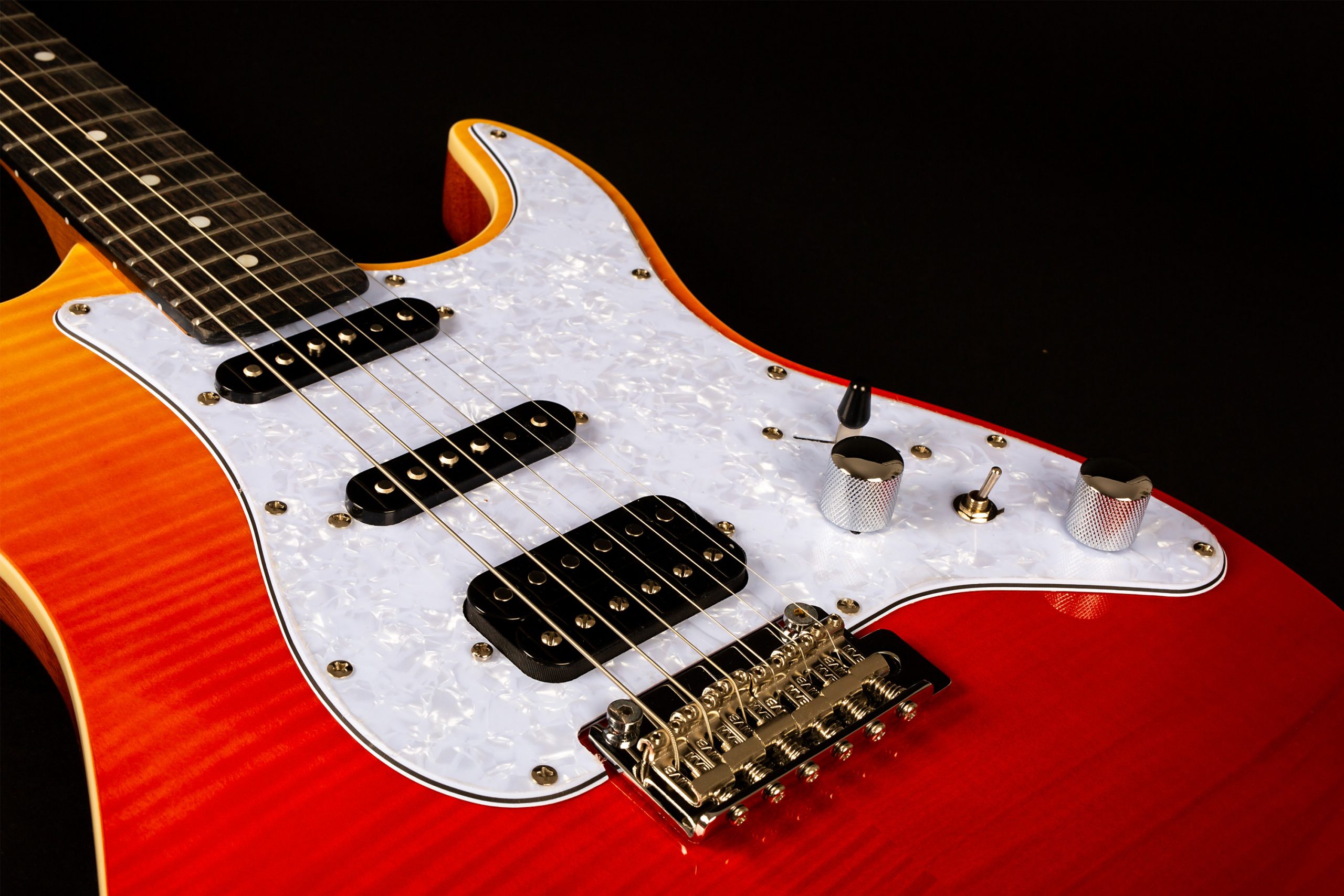 Jet Guitars Js600 Trs Trem Hss Mn - Transparent Red - Guitare Électrique Forme Str - Variation 3