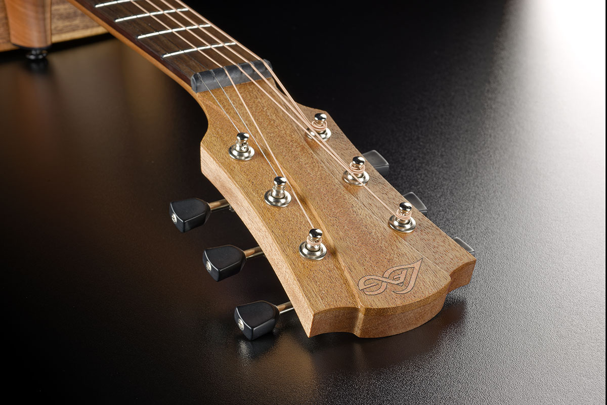 Lag T70te Travel Epicea Khaya Brb - Natural - Guitare Folk - Variation 5