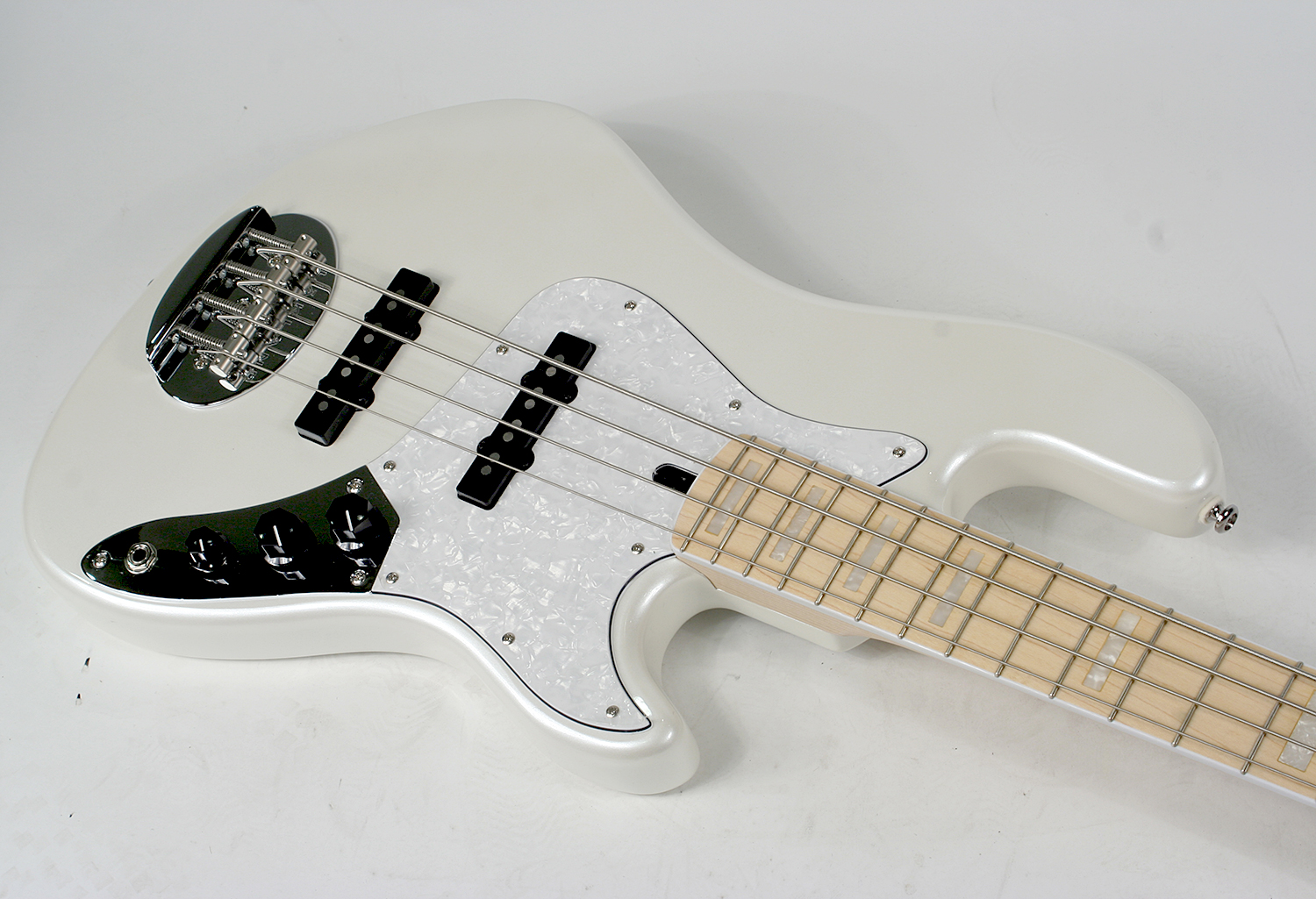 Lakland Darryl Jones Signature Dj4 Skyline 4 Cordes Mn White Pearl - Basse Électrique Solid Body - Variation 2