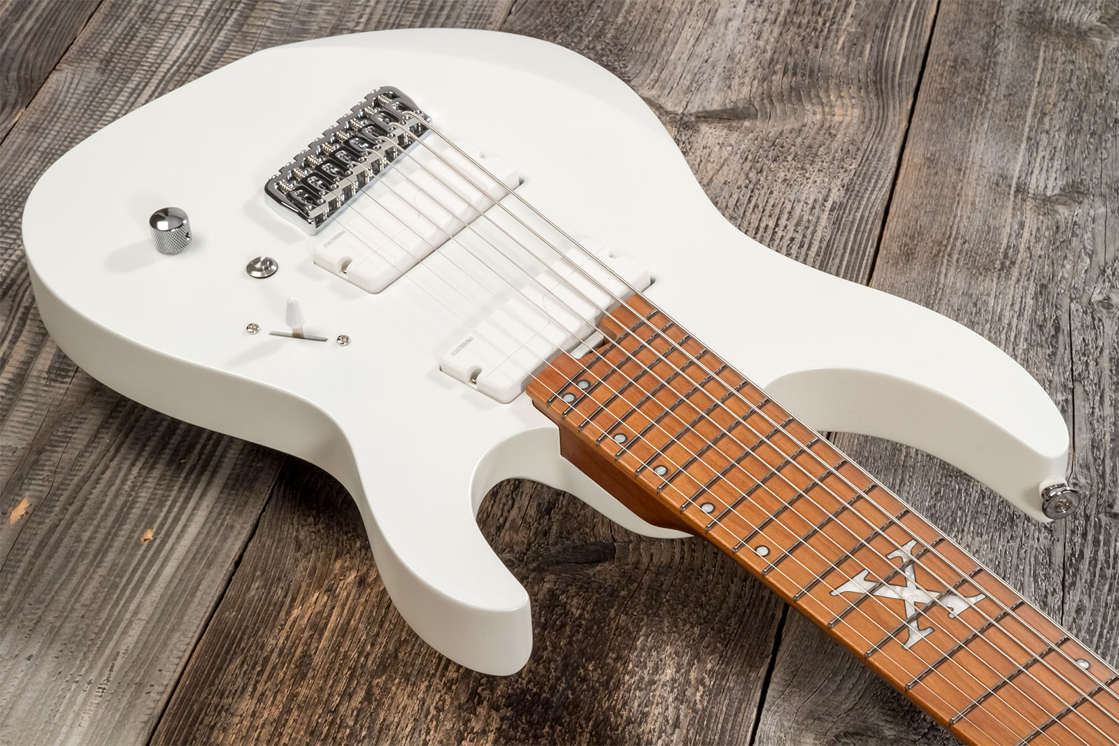 Legator Ninja N8xa 10th Anniversary Jap 8c Multiscale 2h Fishman Fluence Modern Ht Mn - Alpine White - Guitare Électrique Multi-scale - Variation 2