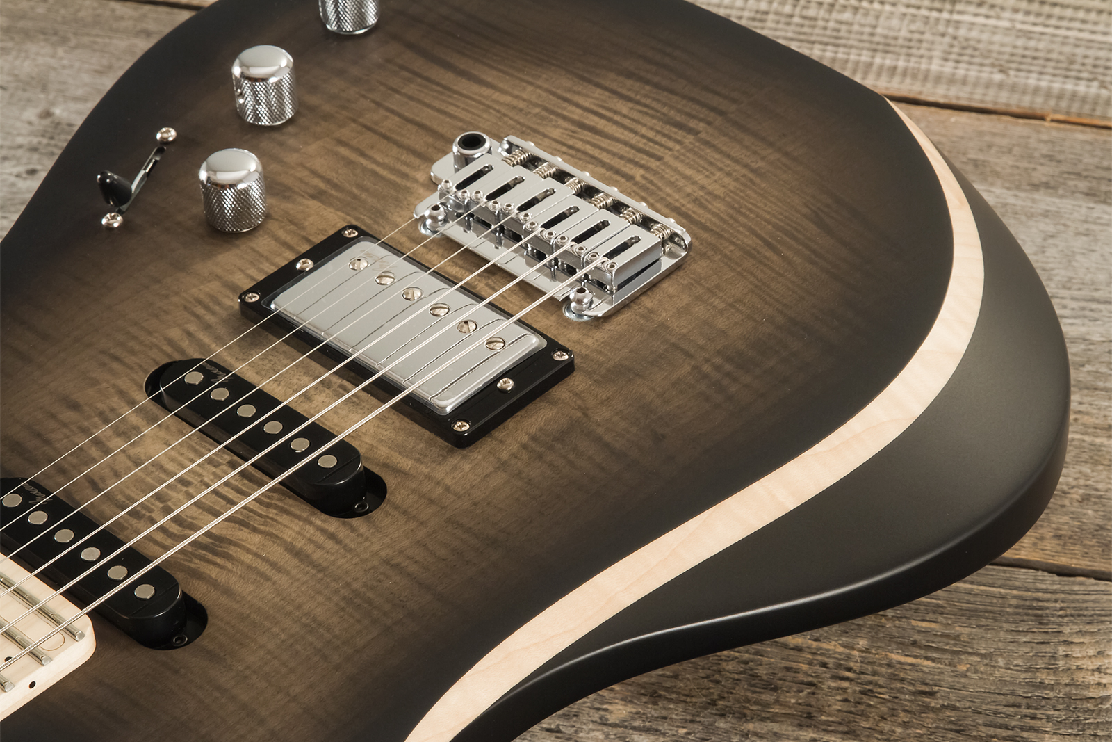 Marceau Guitars Fascinante Standard Hss Trem Mn #s17224 - Black Burst Satin - Guitare Électrique Forme Str - Variation 3