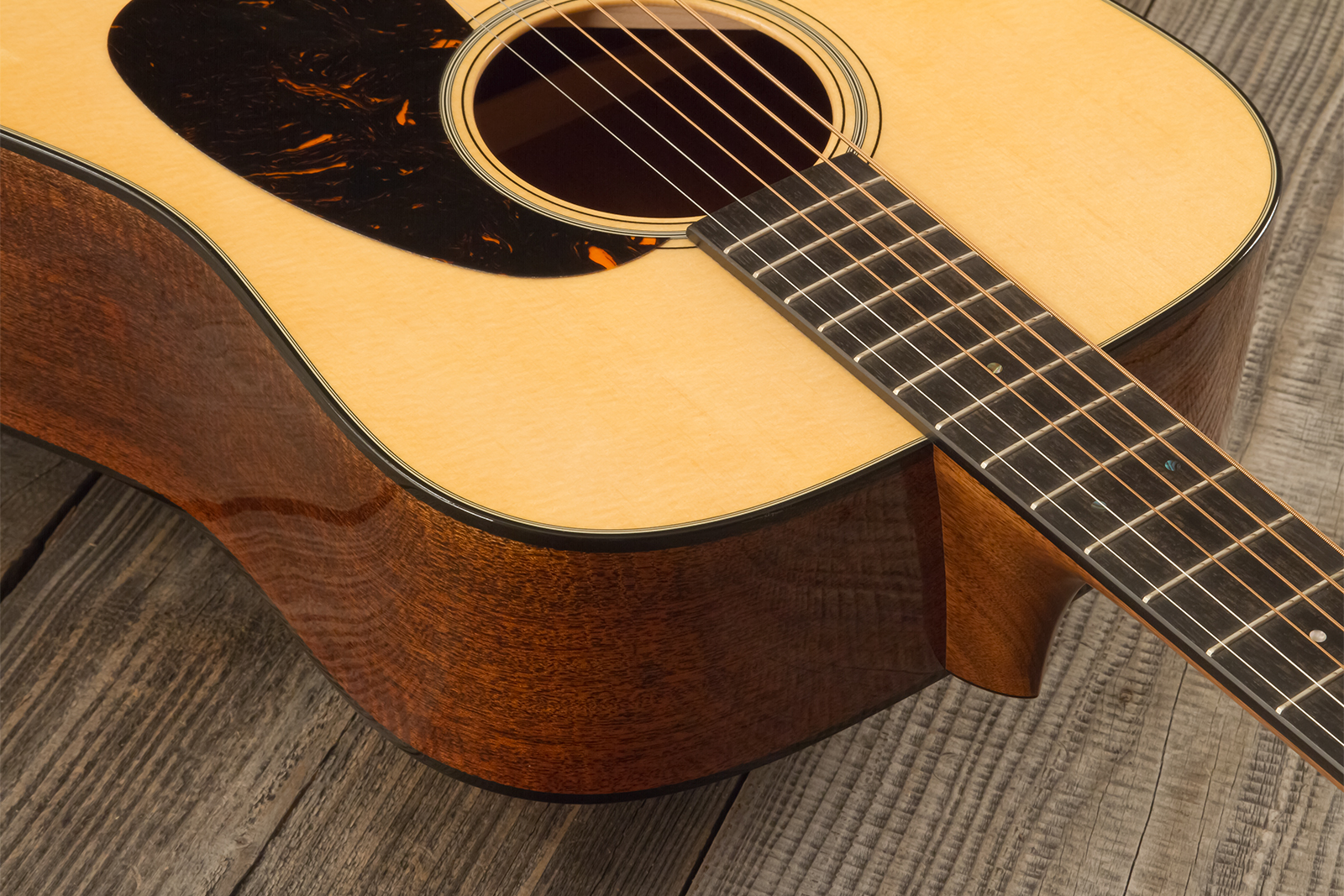 Martin Custom Shop Dreadnought Epicea Sitka / Acajou #2964131 - Natural Aging Toner - Guitare Folk - Variation 4