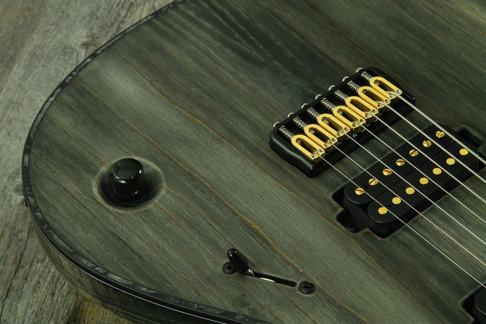 Mayones Guitars Regius Gothic 7c 2h Velvetrone Ht Eb #rf2510207 - Matt Gothic Black - Guitare Électrique 7 Cordes - Variation 3