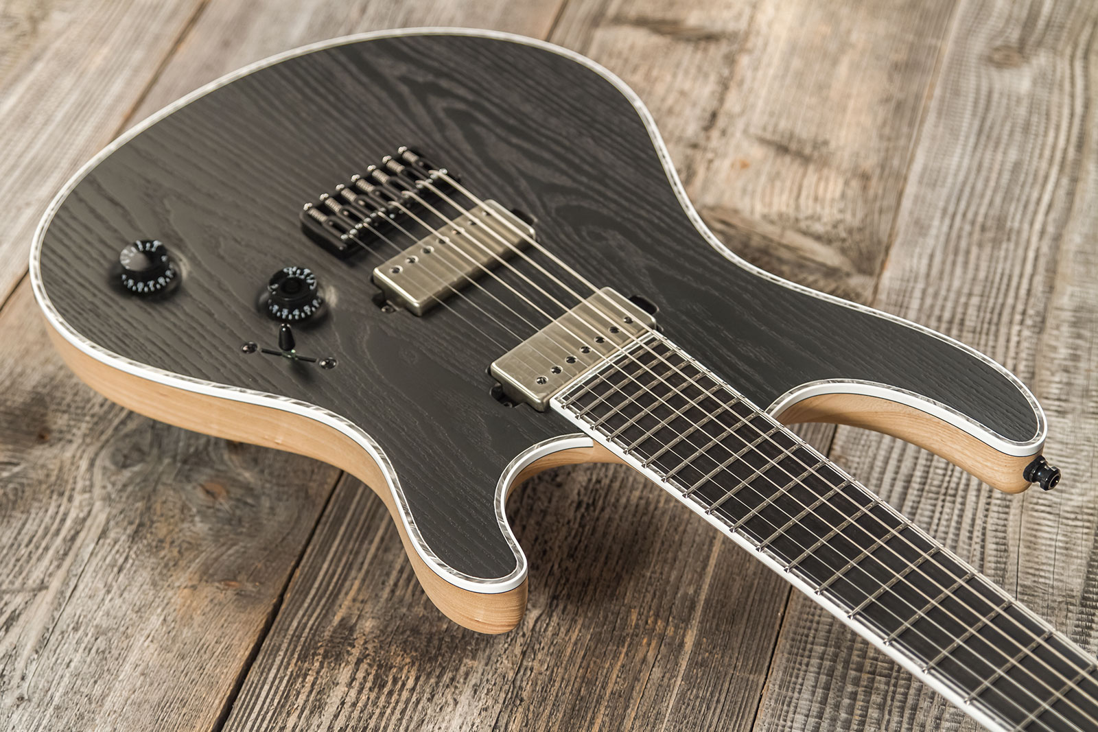 Mayones Guitars Regius Gothic Ash 7c 2h Bkp Ht Eb #rf2312801 - Gothic Black Ash - Guitare Électrique 7 Cordes - Variation 2