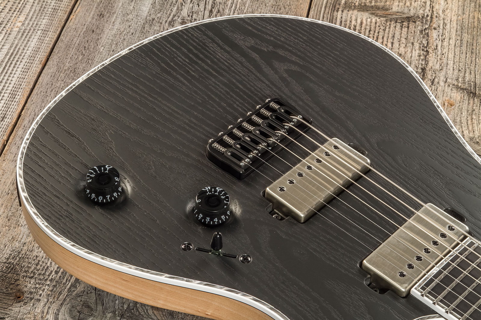 Mayones Guitars Regius Gothic Ash 7c 2h Bkp Ht Eb #rf2312801 - Gothic Black Ash - Guitare Électrique 7 Cordes - Variation 3