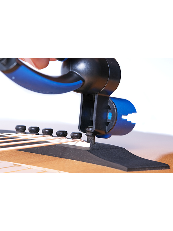 Music Nomad Grip One, Manivelle Tout En 1 Avec Pince Et Retrait Pin - Outils Guitare & Basse - Variation 1