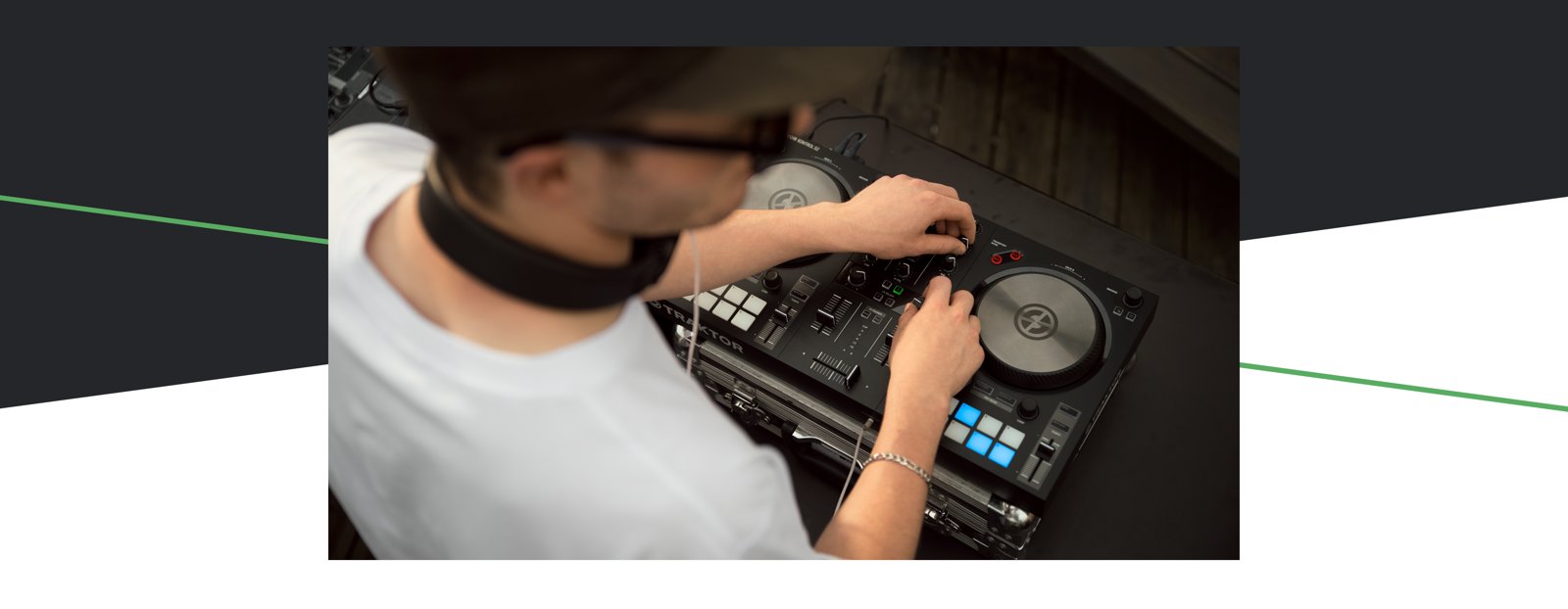 Native Instruments Traktor Kontrol S2 Mk3 - ContrÔleur Dj Usb - Variation 5