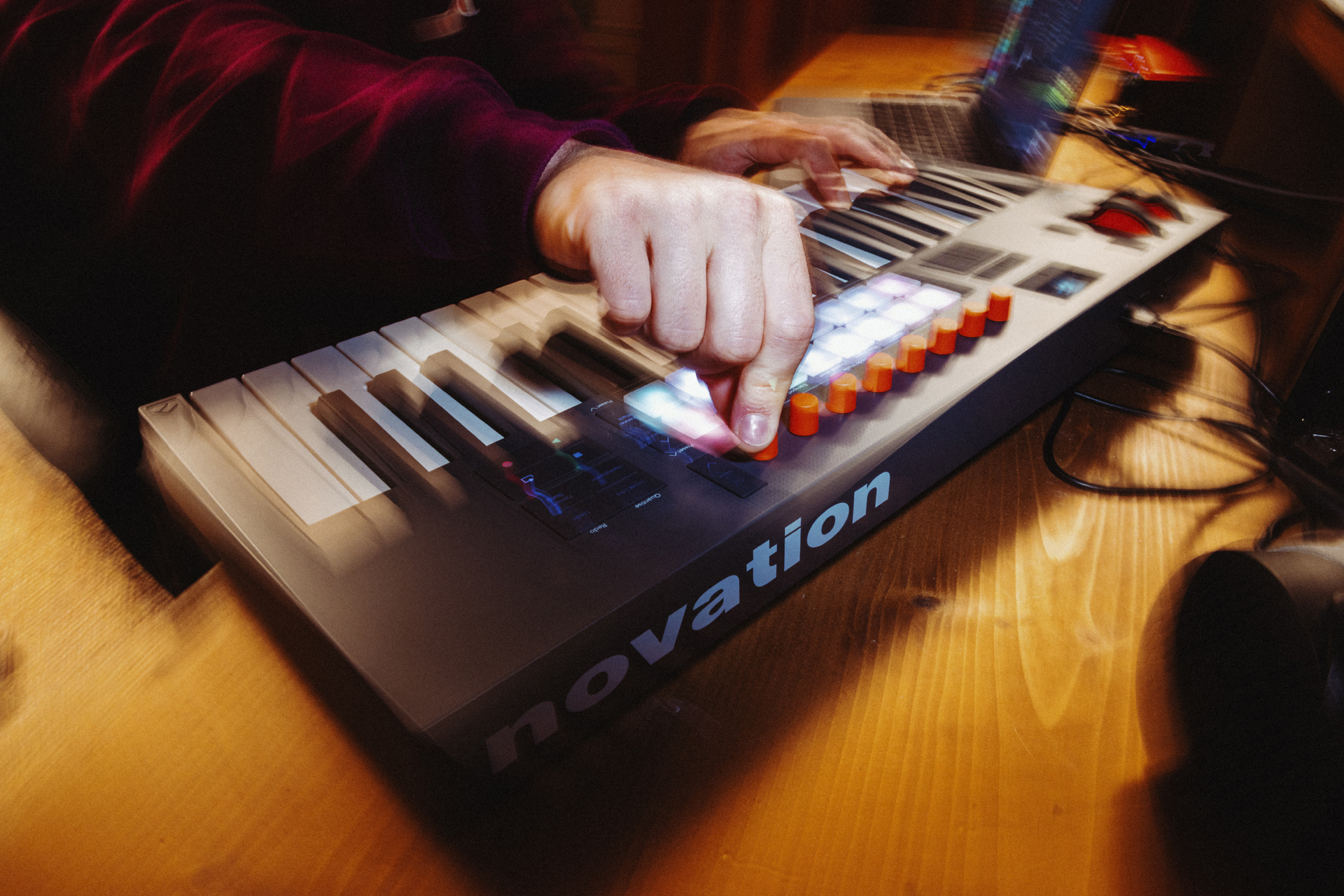 Novation Flkey 2 37 - Clavier MaÎtre - Variation 8