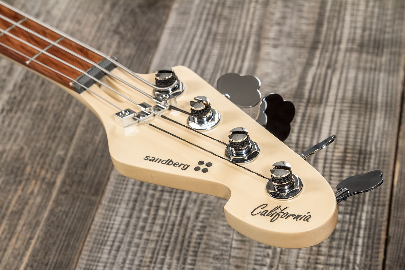 Sandberg California Tm4 Sl Superlight Ltd Active Pf - Ultra Soft Aged 3-tone Sunburst Gloss - Basse Électrique Solid Body - Variation 4