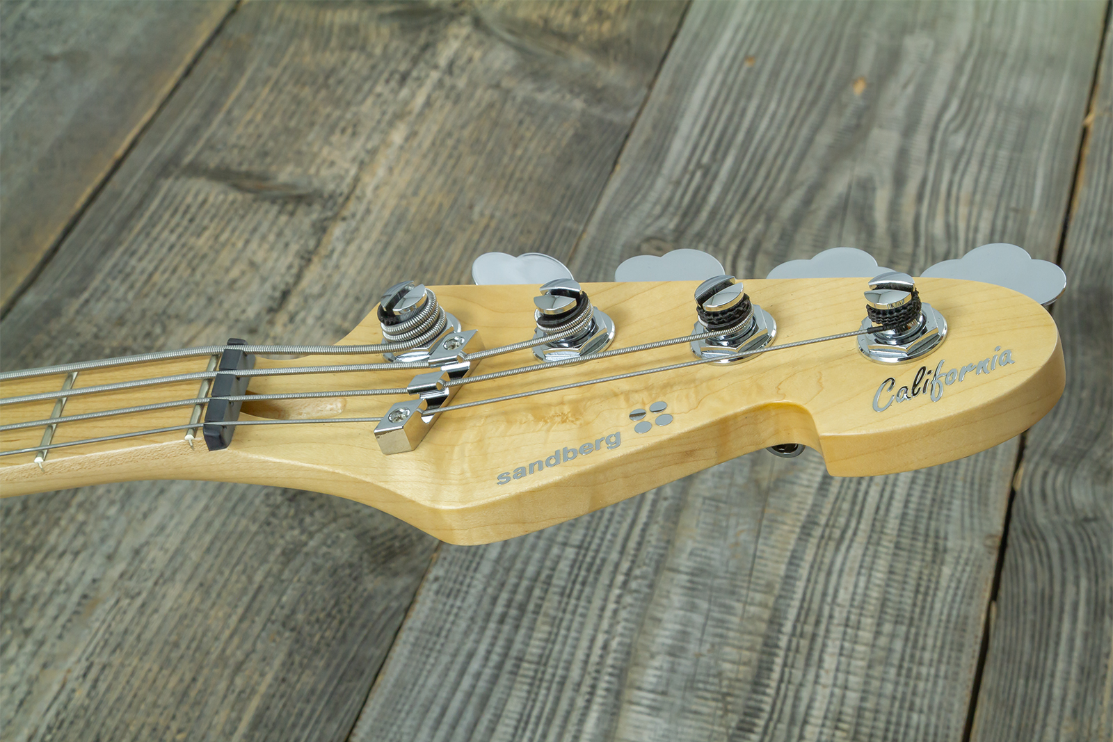 Sandberg California Tt Short Scale Active Mn - Highgloss Creme - Basse Électrique Solid Body - Variation 6