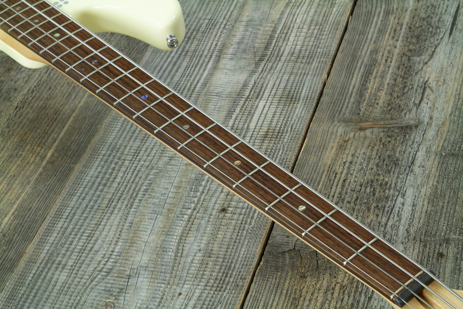 Sandberg California Vm4 Abalone Dots All 4c Active Rw - Highgloss Creme - Basse Électrique Solid Body - Variation 13