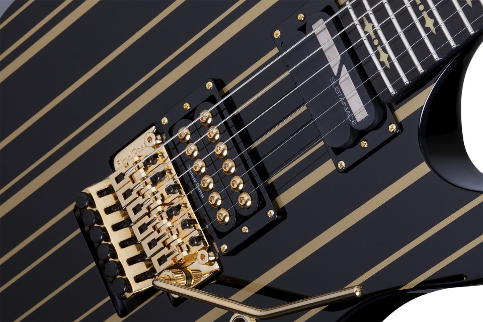 Schecter Synyster Custom-s 2h Seymour Duncan Sustainiac Fr Eb - Black W/ Gold Stripes - Guitare Électrique Signature - Variation 4