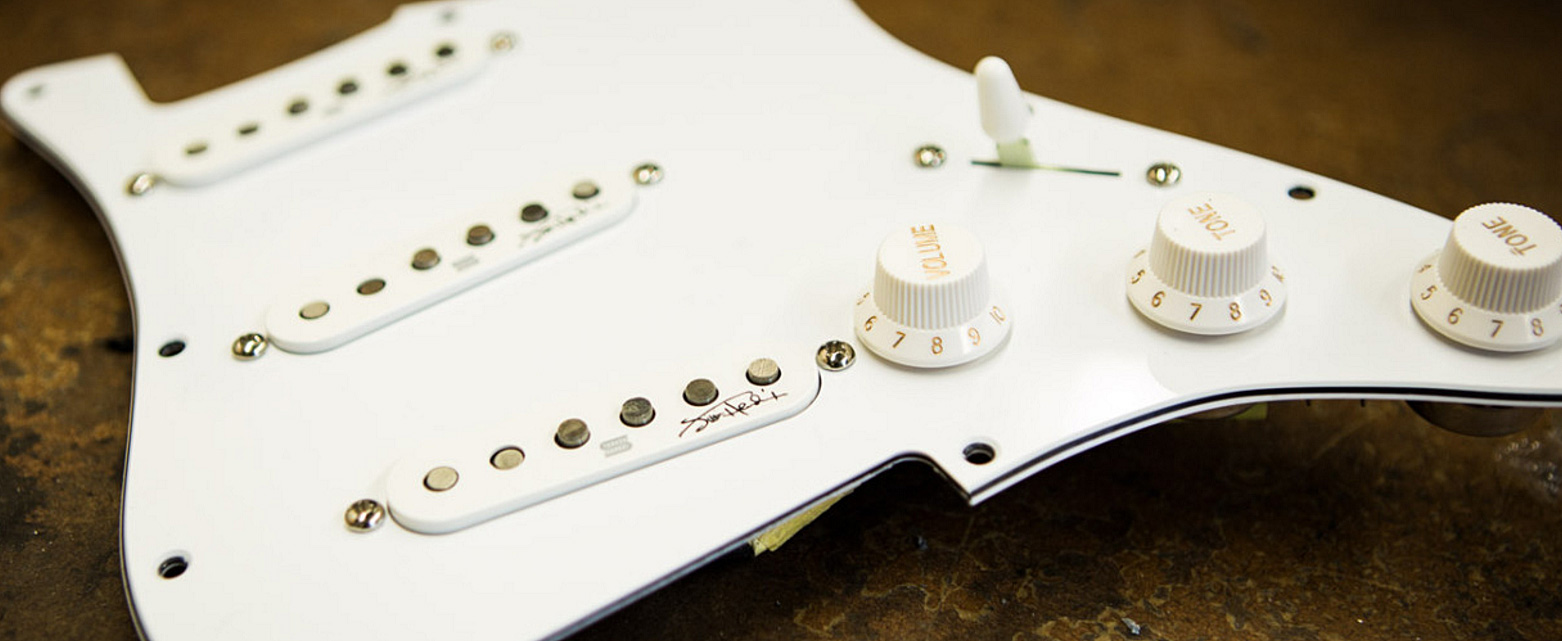 Seymour Duncan Jimi Hendrix Signature Loaded Pickguard Standard Style - Micro Guitare Electrique - Variation 1
