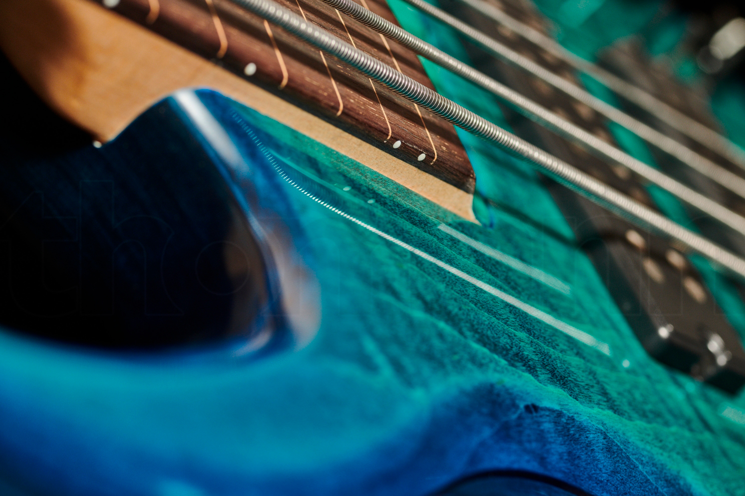 Sire Marcus Miller M5 Swamp Ash 5st Fl Fretless Active Eb - Transparent Blue - Basse Électrique Solid Body - Variation 2