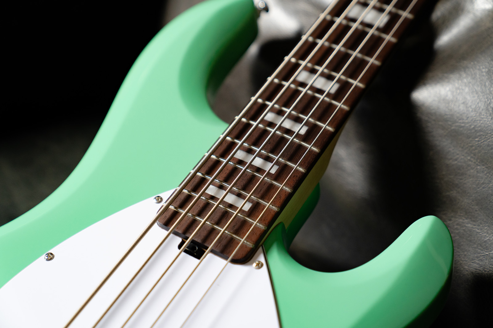Sterling By Musicman Stingray4  5-cordes 1h Jat - Seafoam Green - Basse Électrique Solid Body - Variation 4