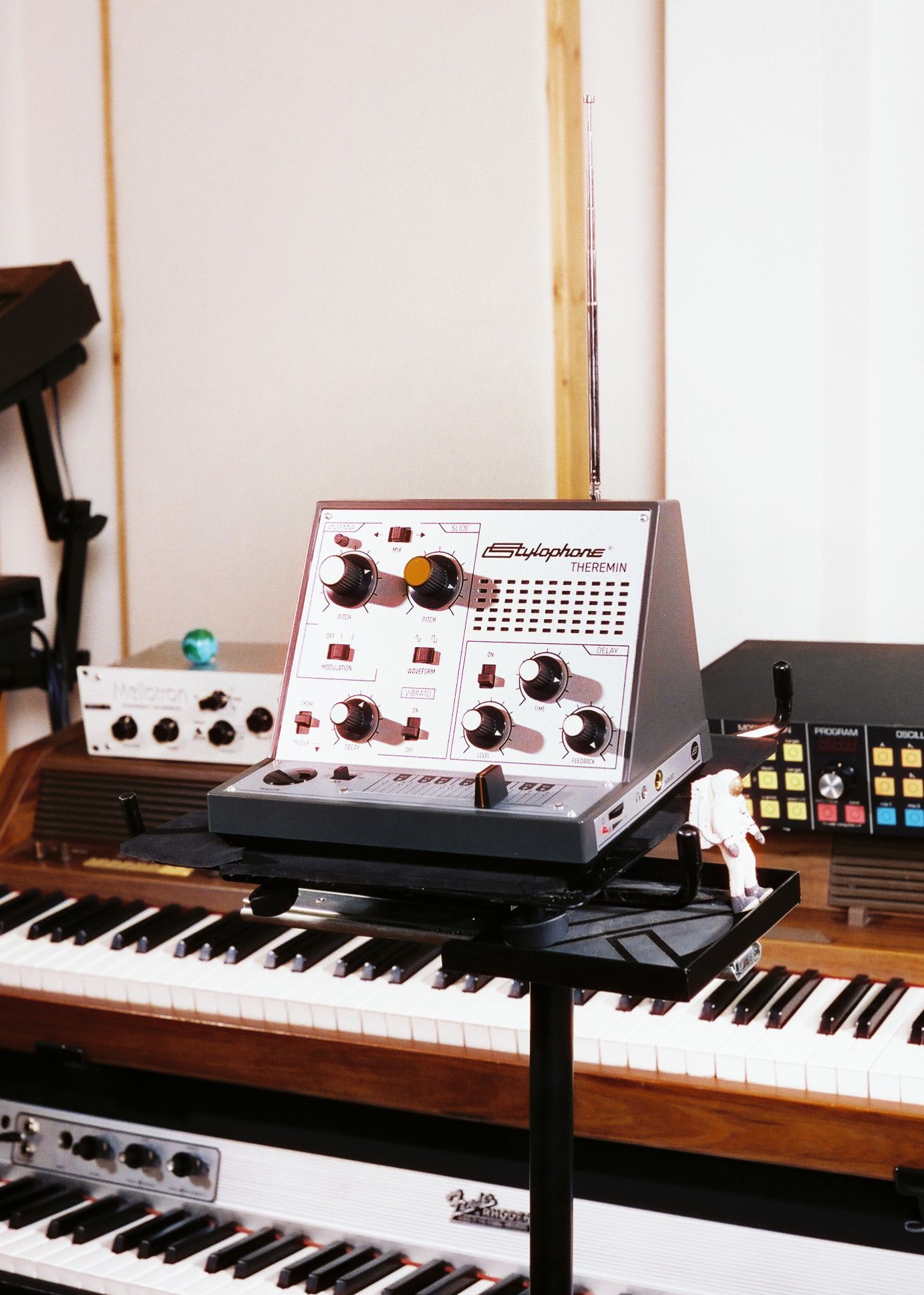 Stylophone Theremin - SynthÉtiseur - Variation 3