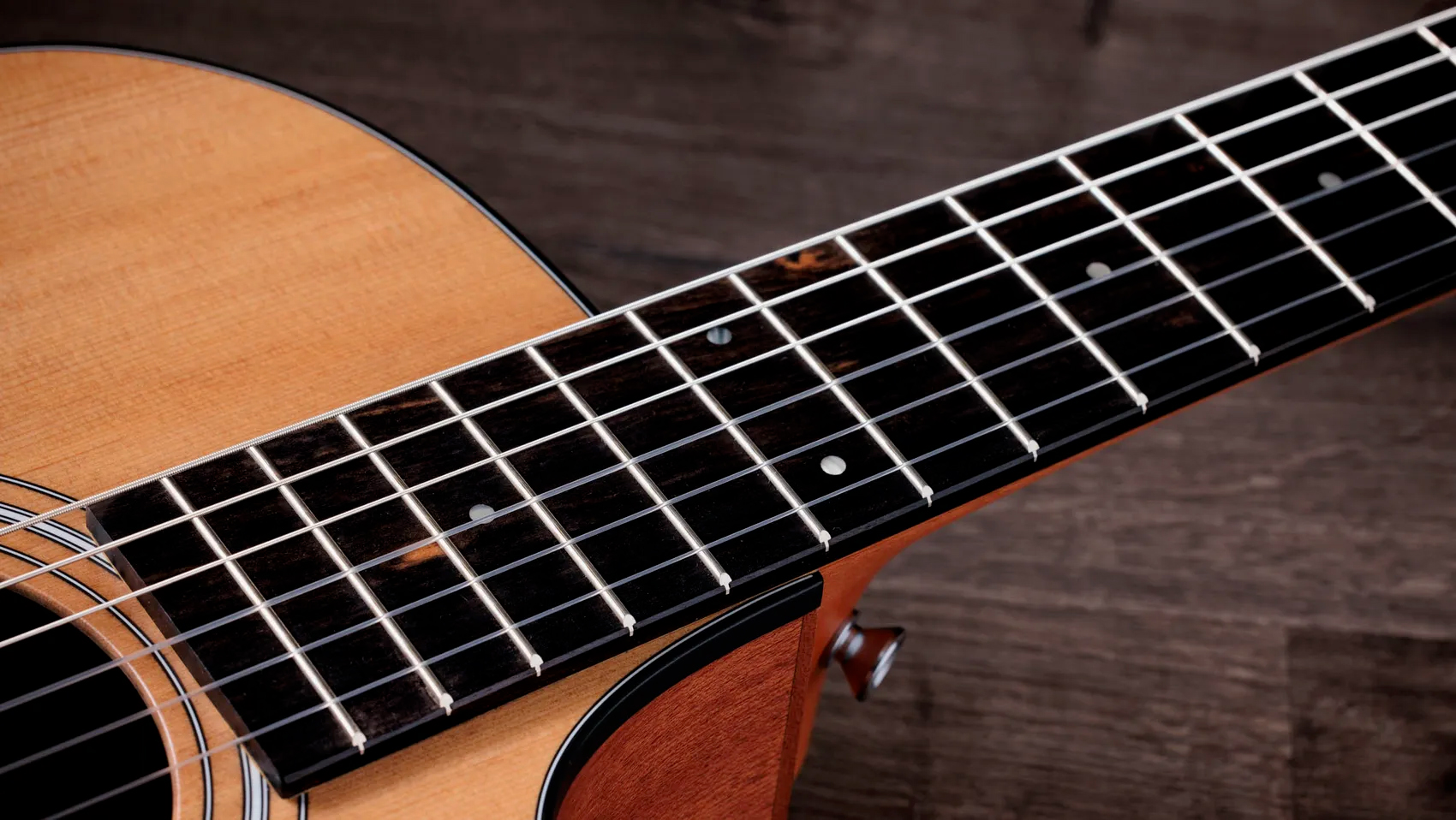 Taylor 112ce-n Grand Concert Cw Nylon Epicea Sapele Eb Esn - Natural Matte - Guitare Classique Format 4/4 - Variation 3