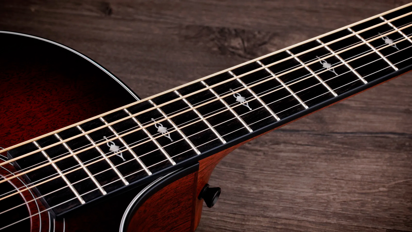 Taylor 324ce Baritone 8 Ltd Grand Auditorium Cw 8c Tout Acajou Eb Es2 - Shaded Edgeburst Top Satin - Guitare Folk - Variation 3