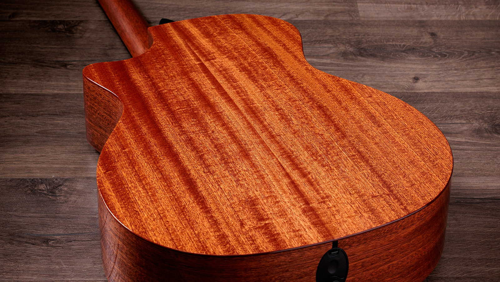 Taylor 324ce Studio Special Edition Next Gen. Grand Auditorium Cw Tout Acajou Eb Claria - Gloss Shaded Edgeburst Top - Guitare Folk - Variation 5