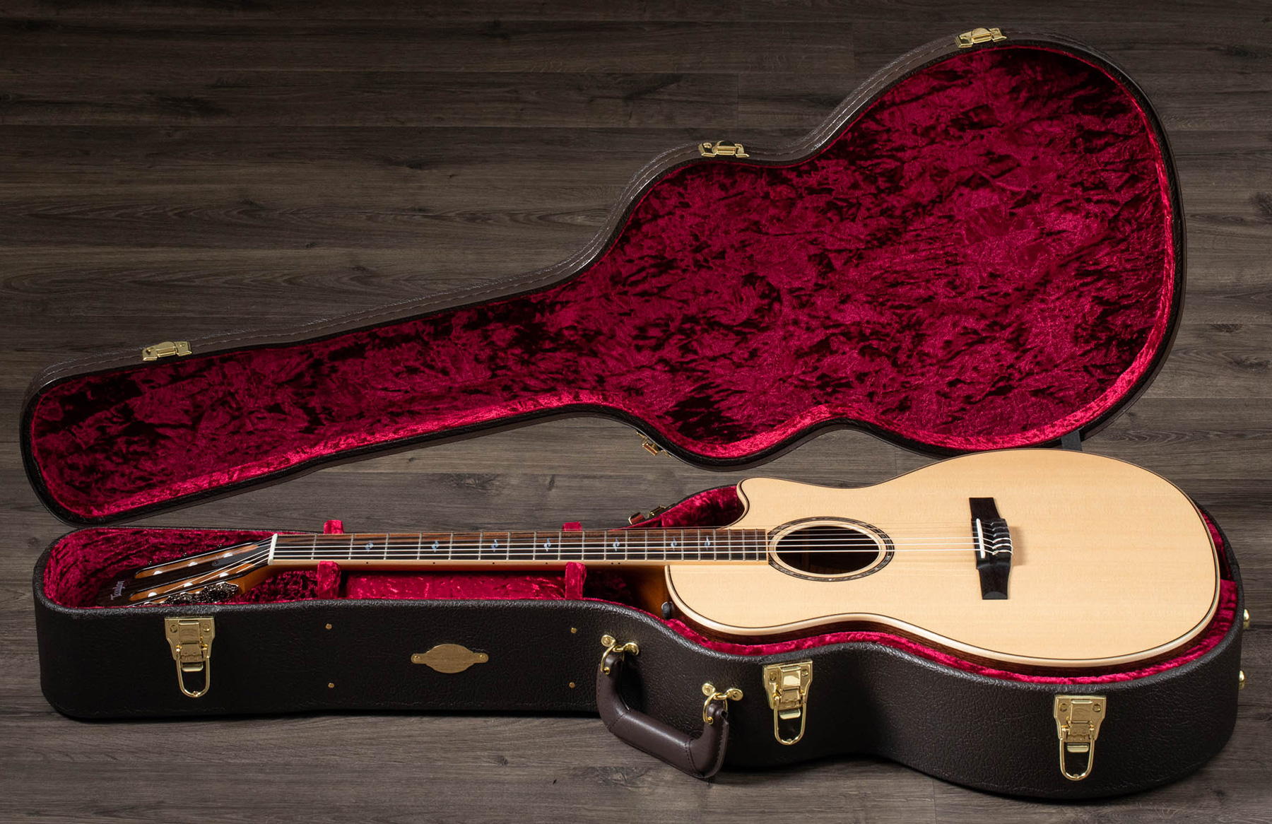 Taylor Guitare Classique Format 4/4 - Electro-acoustique - Guitare Classique Format 4/4 - Variation 8