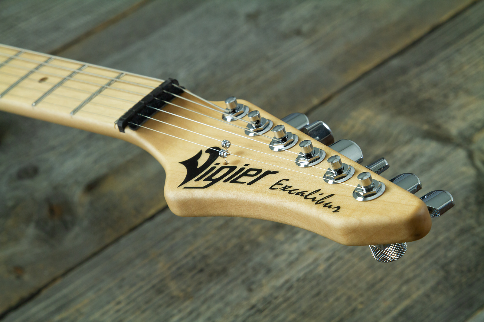 Vigier Excalibur Ultra Hsh Trem Mn - Double Ruby Fade Matte - Guitare Électrique Forme Str - Variation 5
