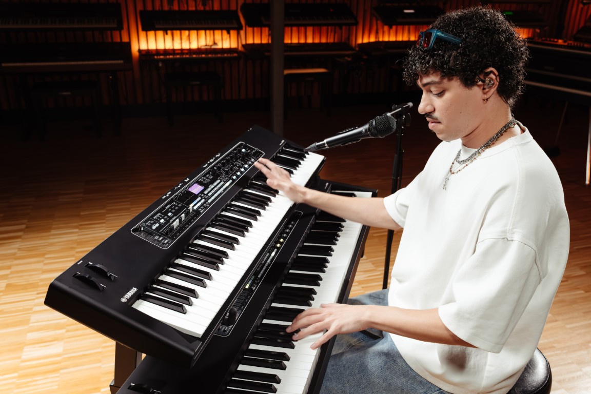 Yamaha Ck 76 - Clavier De ScÈne - Variation 6