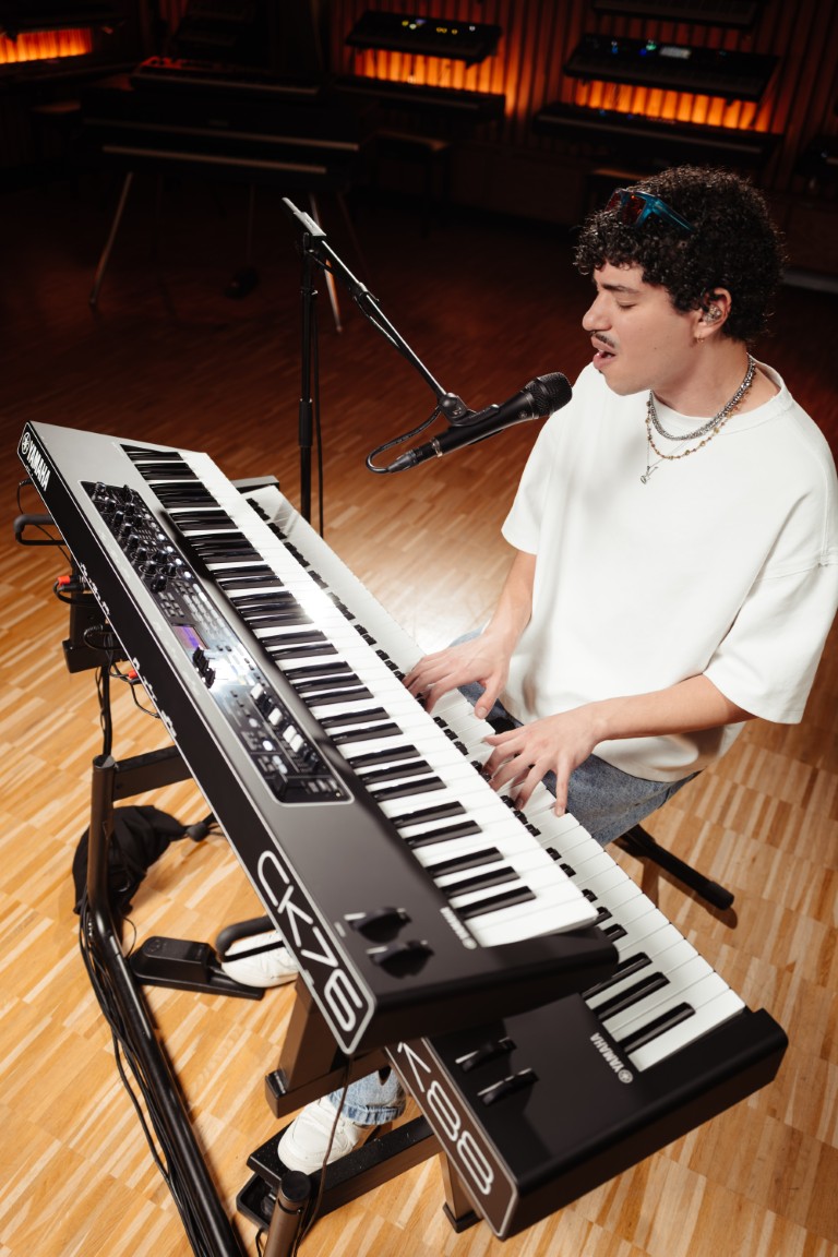 Yamaha Ck 76 - Clavier De ScÈne - Variation 8