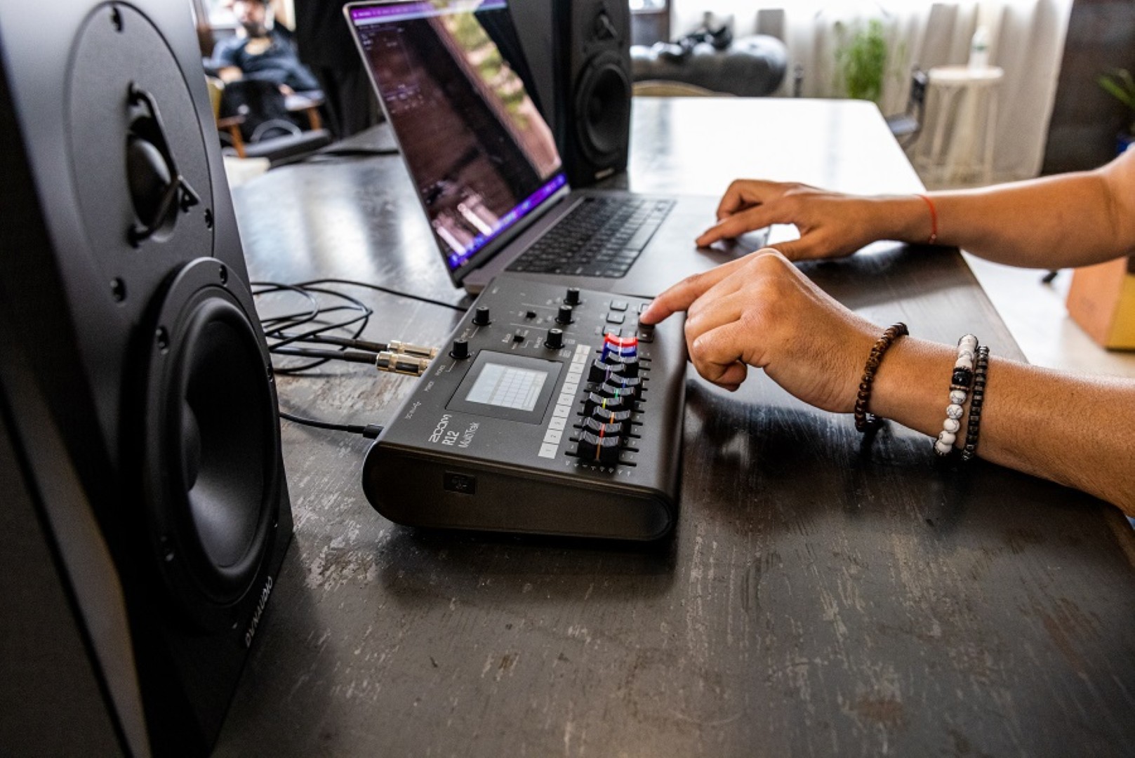 Zoom R12 - Enregistreur Multi-pistes - Variation 10